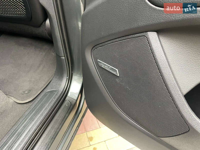 Внедорожник / Кроссовер Audi Q7 2015 в Ровно