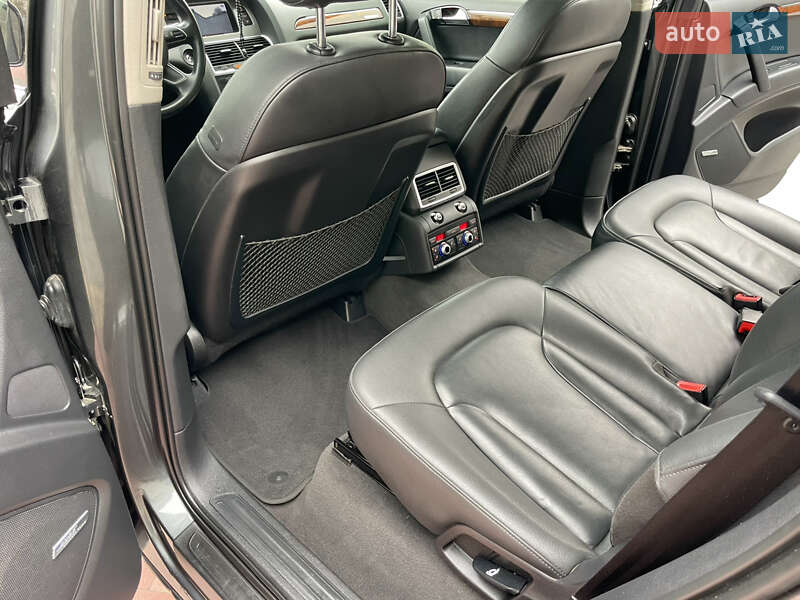 Внедорожник / Кроссовер Audi Q7 2015 в Ровно