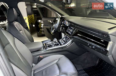 Позашляховик / Кросовер Audi Q7 2019 в 