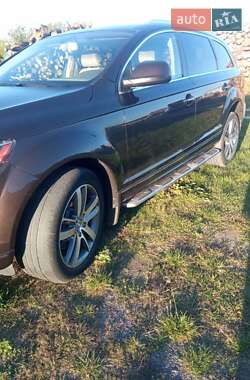 Внедорожник / Кроссовер Audi Q7 2010 в 
