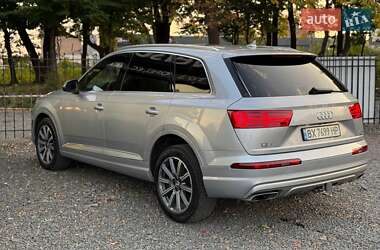 Позашляховик / Кросовер Audi Q7 2017 в 