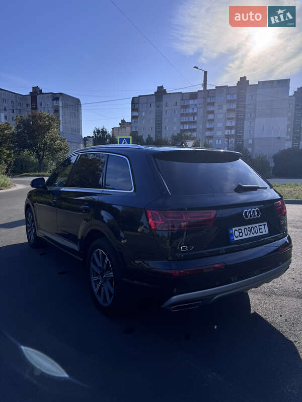 Внедорожник / Кроссовер Audi Q7 2017 в Чернигове