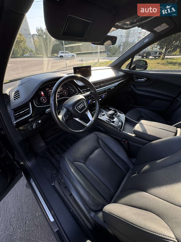 Внедорожник / Кроссовер Audi Q7 2017 в Чернигове