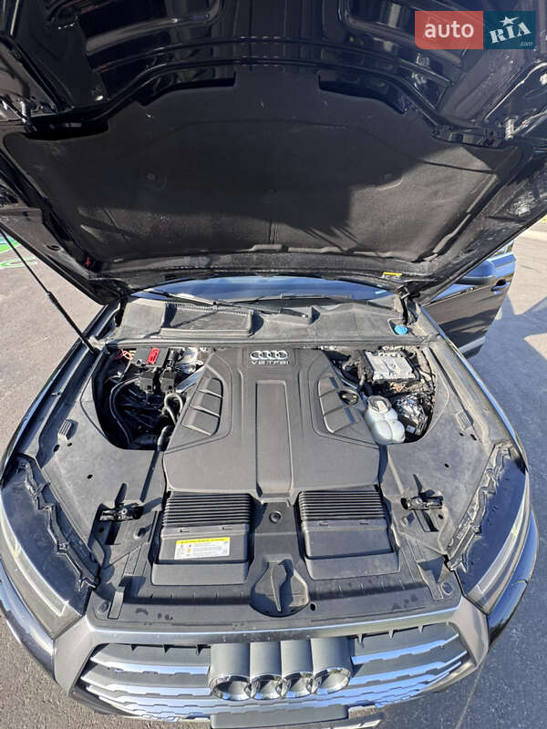 Внедорожник / Кроссовер Audi Q7 2017 в Чернигове