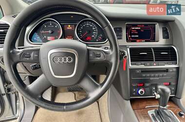 Внедорожник / Кроссовер Audi Q7 2006 в 