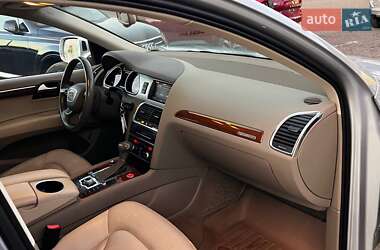 Внедорожник / Кроссовер Audi Q7 2014 в 