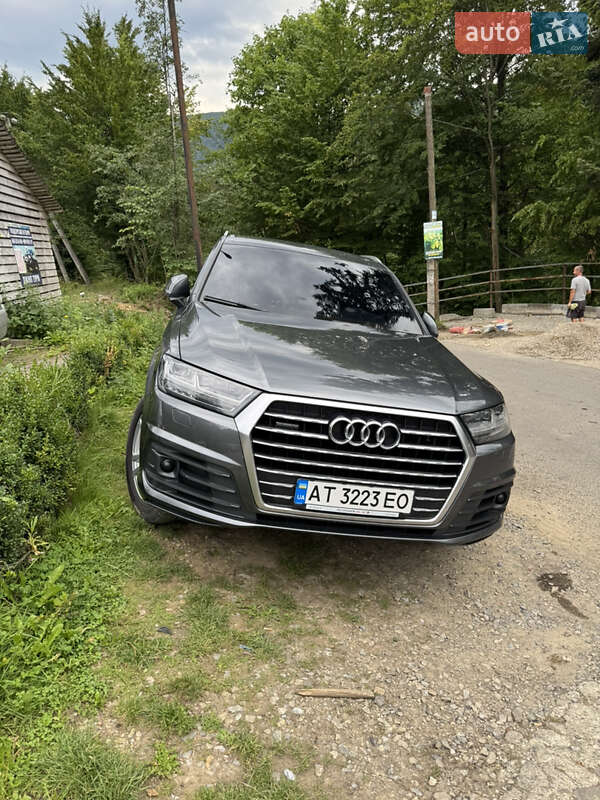 Позашляховик / Кросовер Audi Q7 2017 в Яремчі