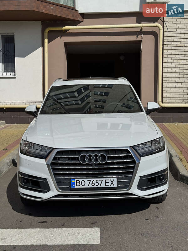 Позашляховик / Кросовер Audi Q7 2017 в Тернополі