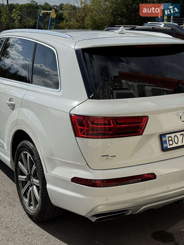 Позашляховик / Кросовер Audi Q7 2017 в Тернополі