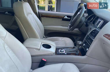 Внедорожник / Кроссовер Audi Q7 2013 в 