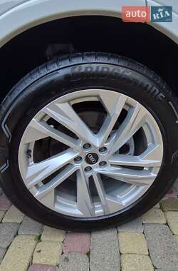 Внедорожник / Кроссовер Audi Q7 2020 в 