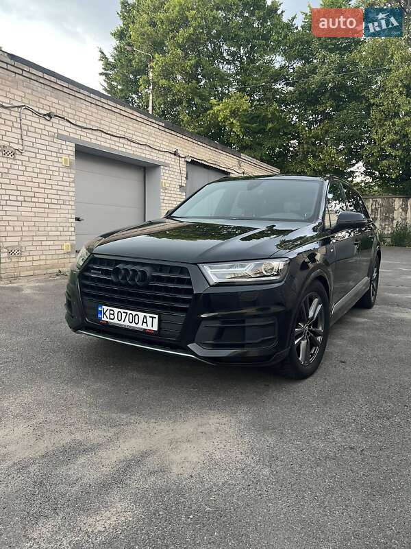 Внедорожник / Кроссовер Audi Q7 2015 в Виннице