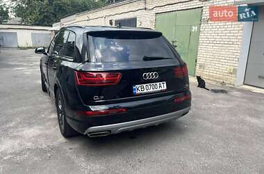 Позашляховик / Кросовер Audi Q7 2015 в 