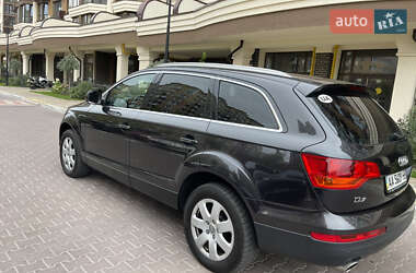 Внедорожник / Кроссовер Audi Q7 2007 в 