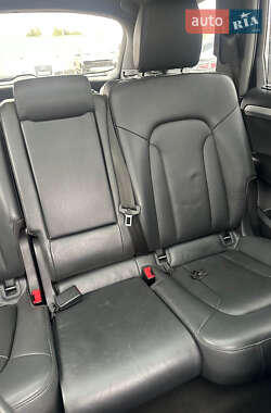 Позашляховик / Кросовер Audi Q7 2012 в 