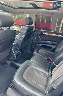 Позашляховик / Кросовер Audi Q7 2007 в 