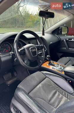 Позашляховик / Кросовер Audi Q7 2007 в 