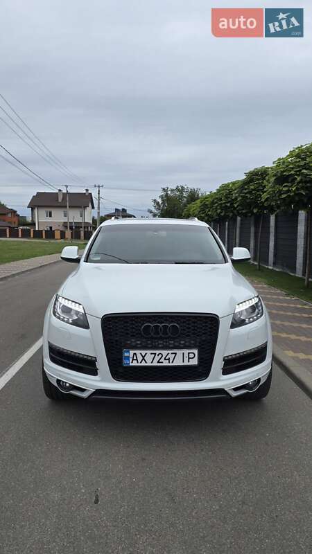 Внедорожник / Кроссовер Audi Q7 2013 в Киеве
