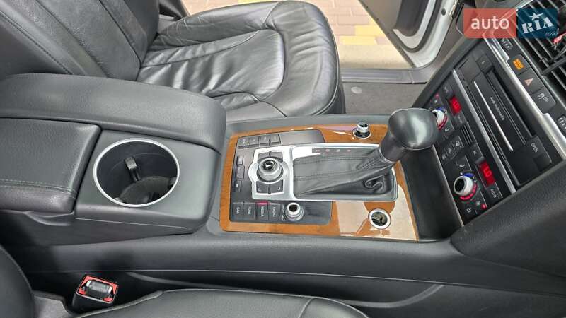 Внедорожник / Кроссовер Audi Q7 2013 в Киеве