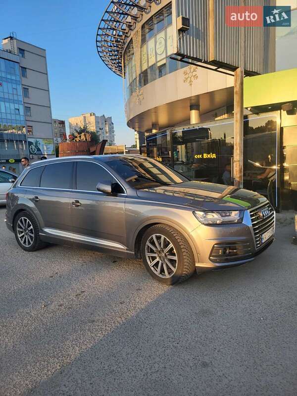 Позашляховик / Кросовер Audi Q7 2015 в Тернополі