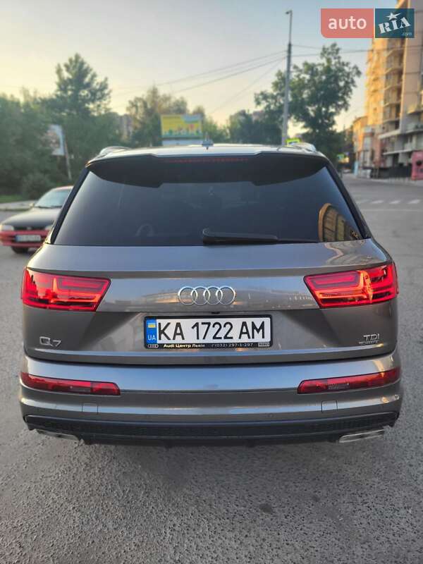 Позашляховик / Кросовер Audi Q7 2015 в Тернополі