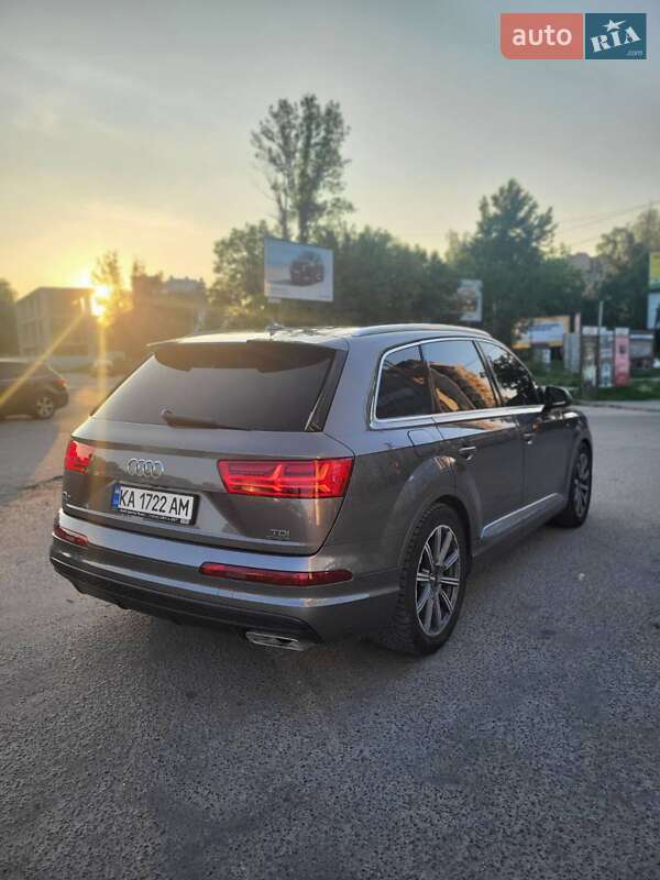 Позашляховик / Кросовер Audi Q7 2015 в Тернополі