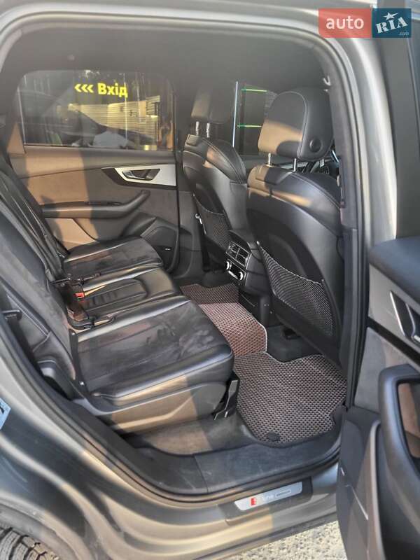 Позашляховик / Кросовер Audi Q7 2015 в Тернополі