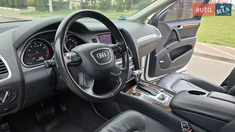 Внедорожник / Кроссовер Audi Q7 2013 в Киеве