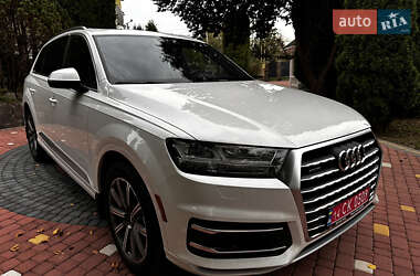 Позашляховик / Кросовер Audi Q7 2017 в 