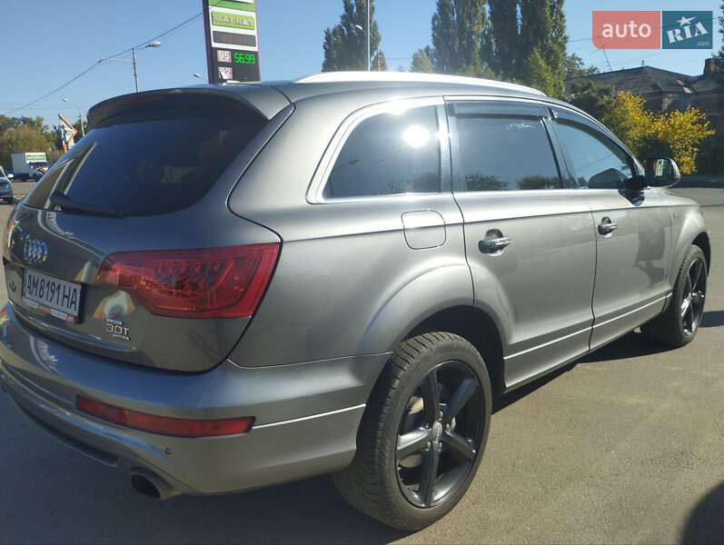 Позашляховик / Кросовер Audi Q7 2013 в Сумах