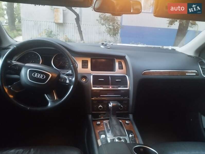 Позашляховик / Кросовер Audi Q7 2013 в Сумах