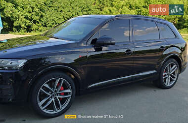 Позашляховик / Кросовер Audi Q7 2016 в 