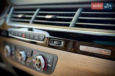Позашляховик / Кросовер Audi Q7 2017 в 
