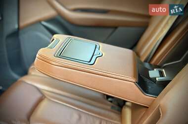 Позашляховик / Кросовер Audi Q7 2017 в 