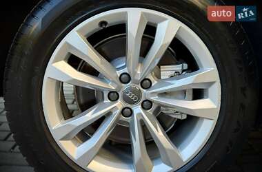 Позашляховик / Кросовер Audi Q7 2017 в 