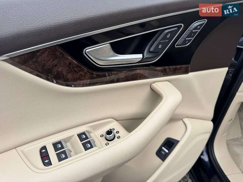 Позашляховик / Кросовер Audi Q7 2017 в Луцьку