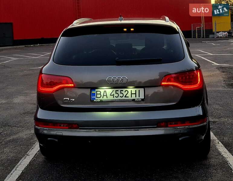 Внедорожник / Кроссовер Audi Q7 2010 в Одессе