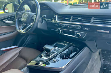 Внедорожник / Кроссовер Audi Q7 2018 в 