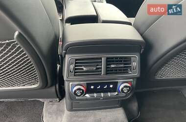 Позашляховик / Кросовер Audi Q7 2017 в 