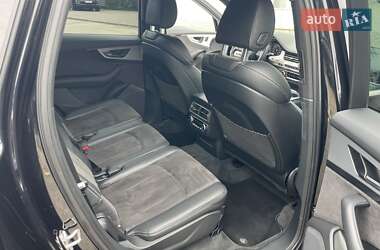 Позашляховик / Кросовер Audi Q7 2017 в 