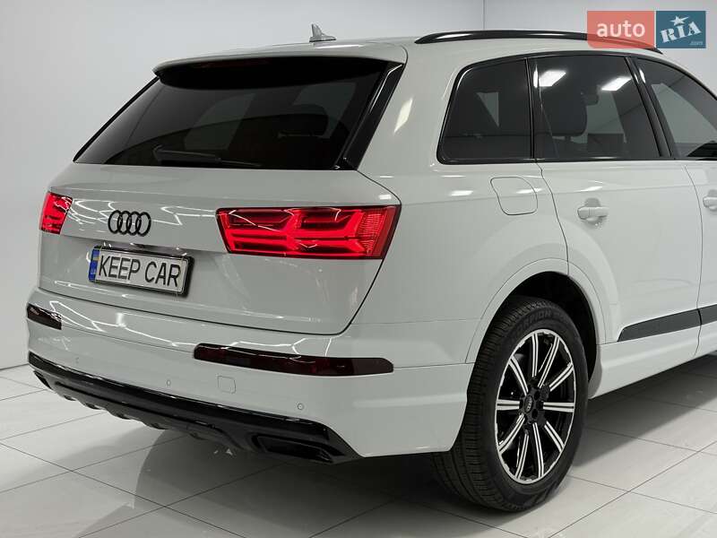 Позашляховик / Кросовер Audi Q7 2018 в Одесі