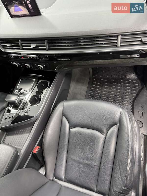 Позашляховик / Кросовер Audi Q7 2018 в Одесі