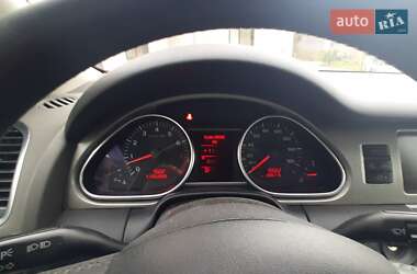Позашляховик / Кросовер Audi Q7 2007 в 