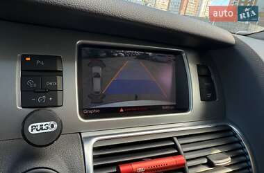 Позашляховик / Кросовер Audi Q7 2013 в 