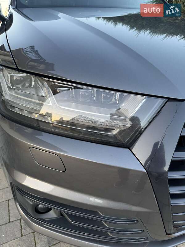 Позашляховик / Кросовер Audi Q7 2018 в Львові