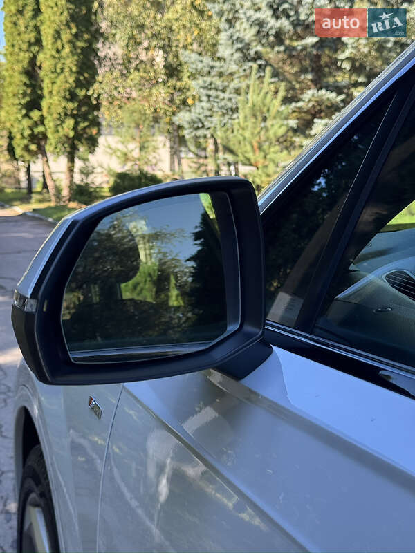 Позашляховик / Кросовер Audi Q7 2017 в Рівному