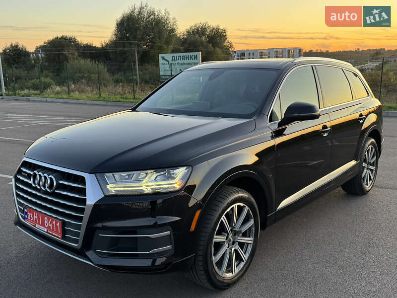 Позашляховик / Кросовер Audi Q7 2016 в 