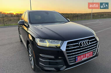 Позашляховик / Кросовер Audi Q7 2016 в 
