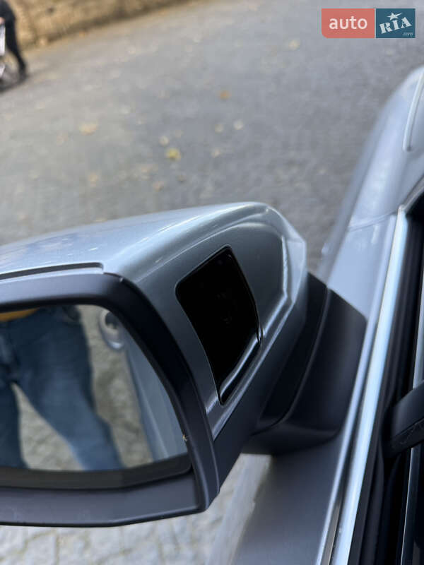 Позашляховик / Кросовер Audi Q7 2016 в Чернівцях