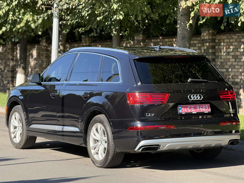 Внедорожник / Кроссовер Audi Q7 2017 в Киеве